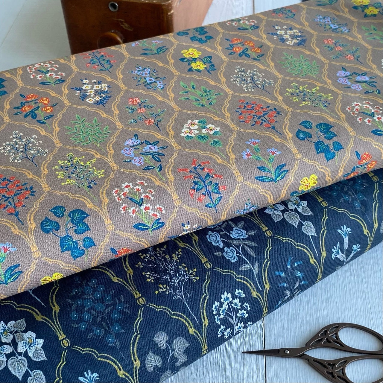FLORAL ARABESQUE, BLUE - 100% pamuk
