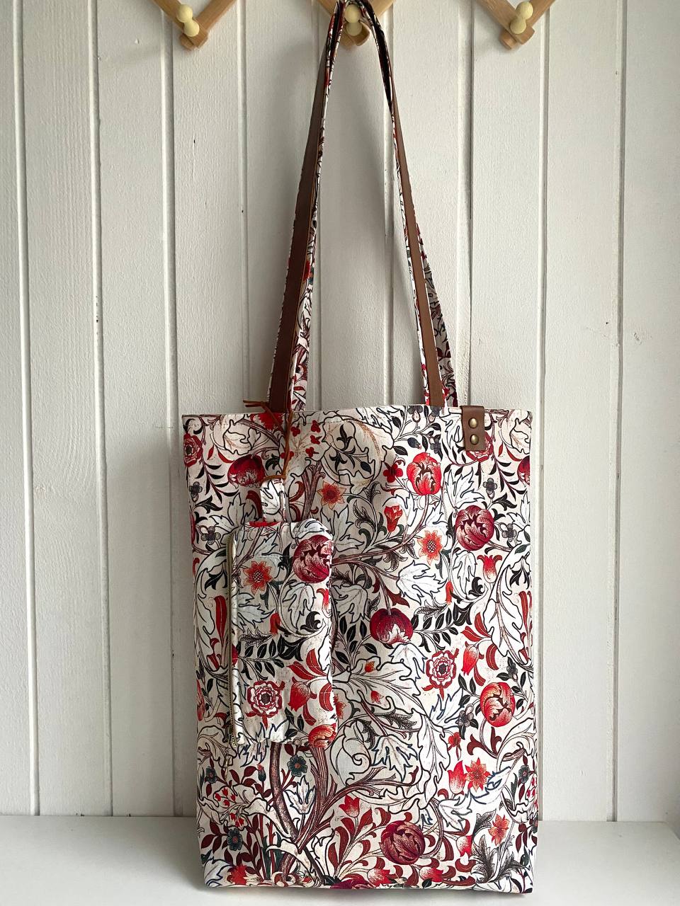 SET, TORBA I NESESER - MORRIS FLOWERS ON WHITE