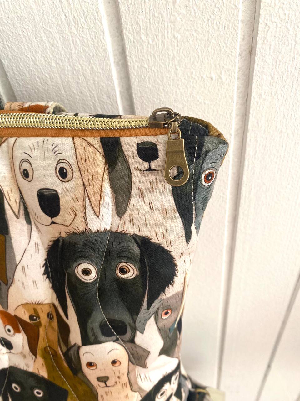 KOMPAKTAN GRADSKI RANAC - DOGGIE VOGUE