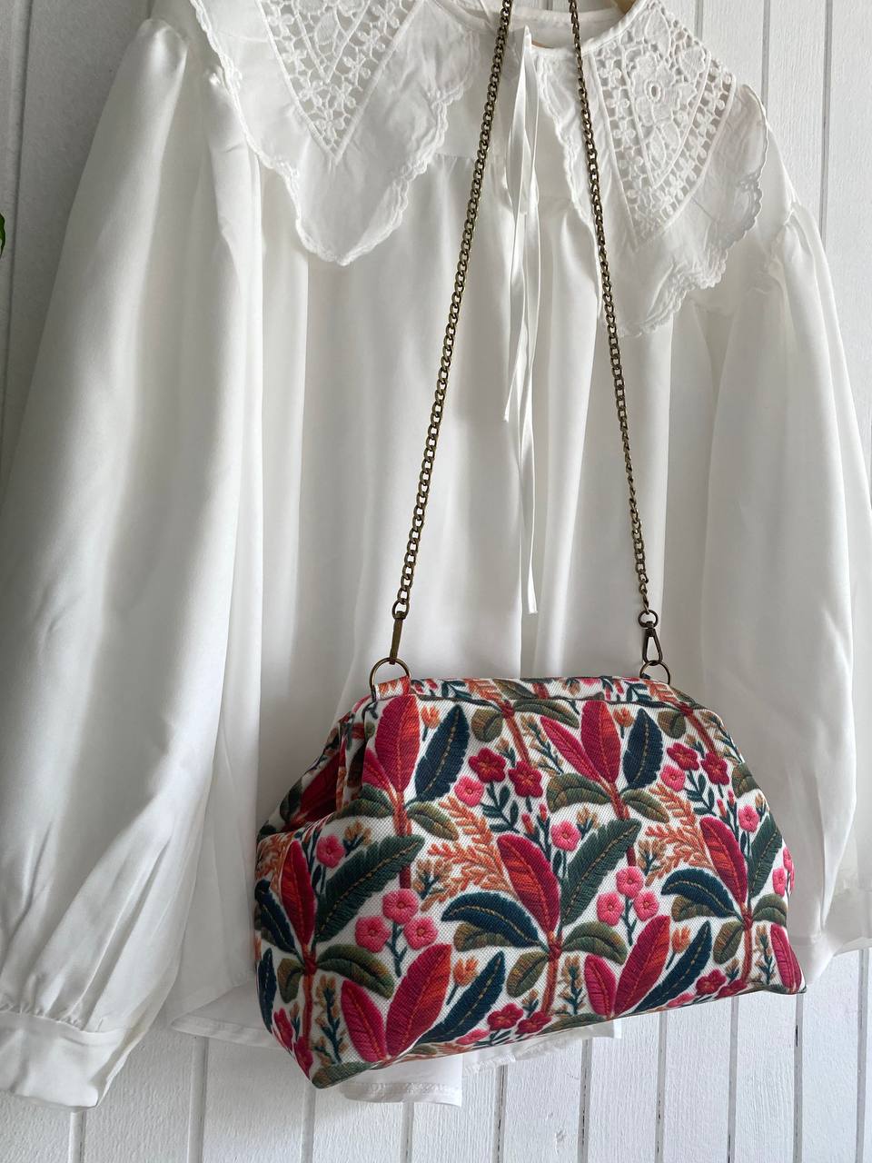 MODEL POUCH