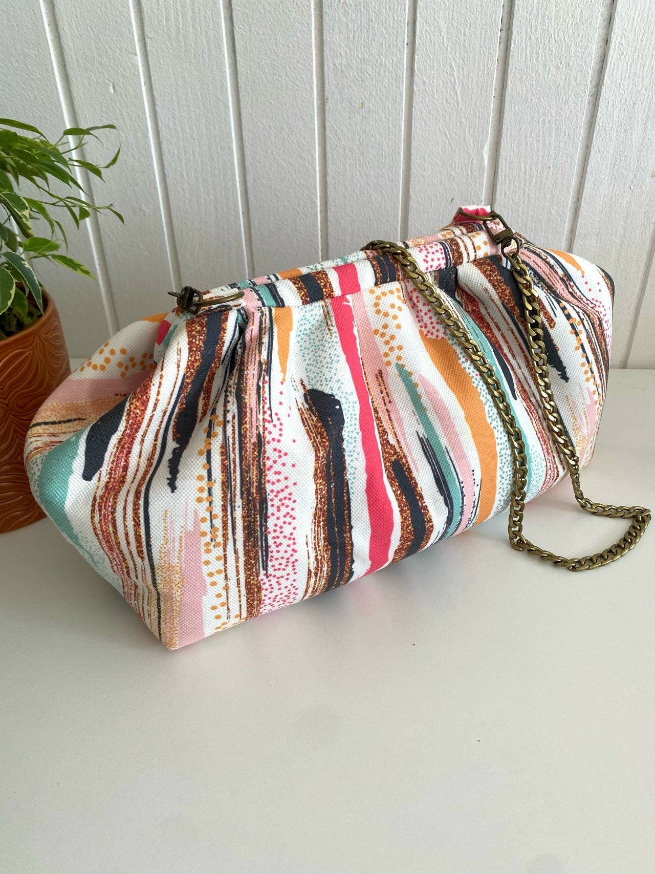 TORBA, APSTRAKTNE PRUGE,  MODEL POUCH