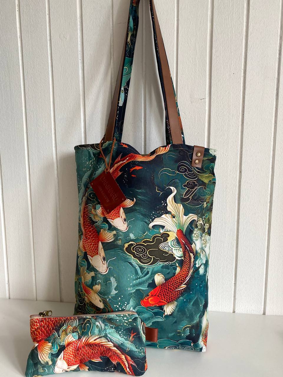 Torba i mini neseser, KOI CARP