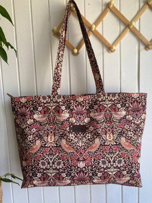 MORRIS, STRAWBERRY THIEF, CORAL - TORBA