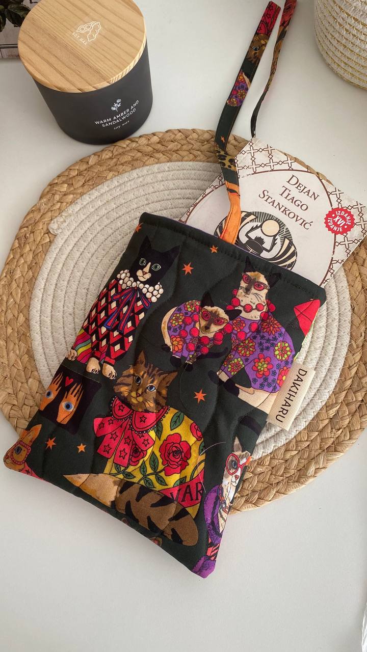 FUTROLA ZA KNJIGE - GLAMUROZNE MAČKE