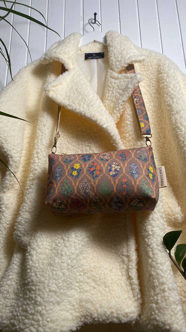 TORBICA  "FLORAL ARABESQUE" - MODEL SONJA