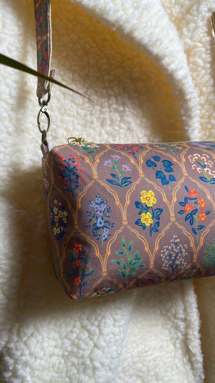 TORBICA  "FLORAL ARABESQUE" - MODEL SONJA