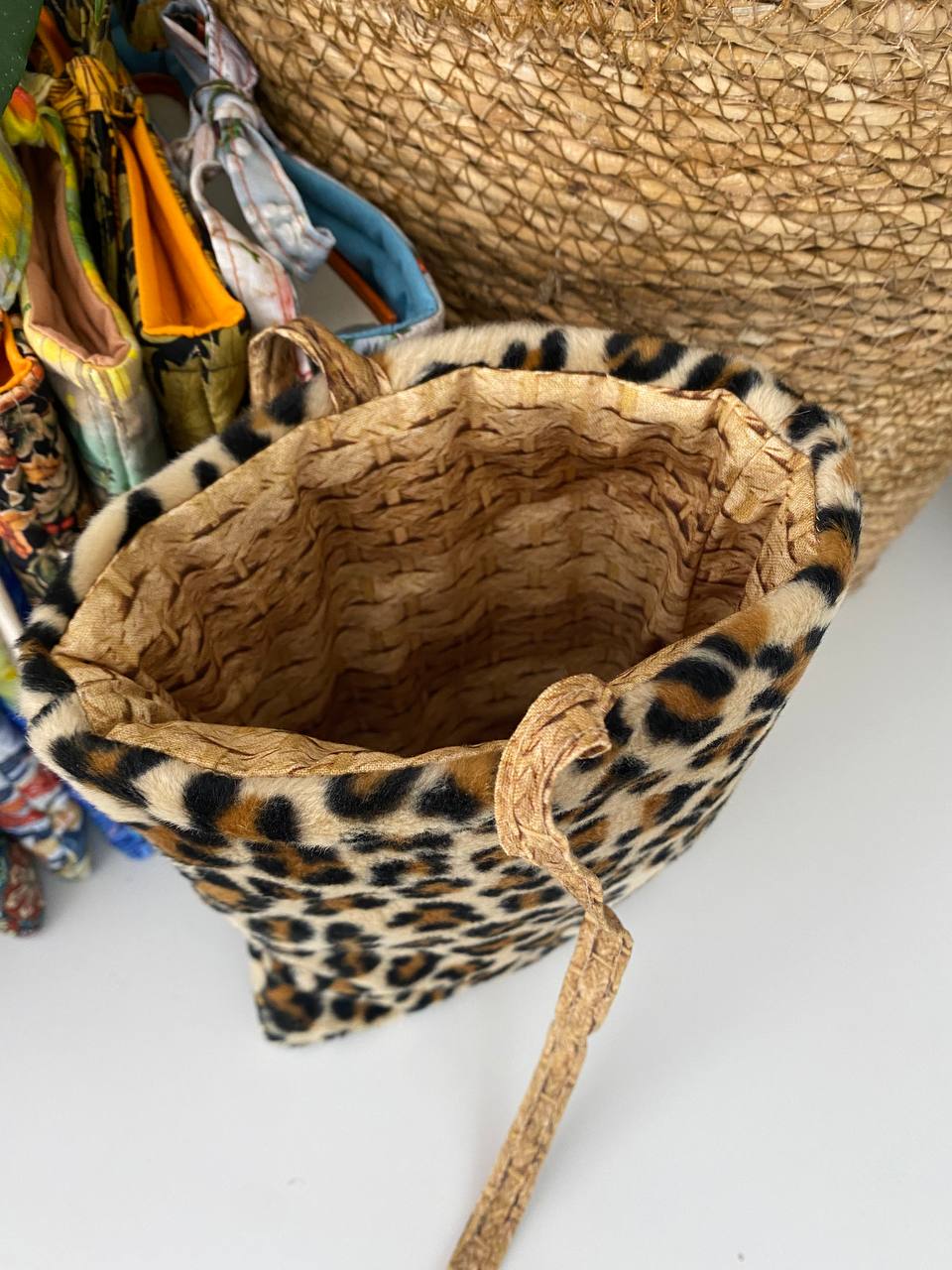 FUTROLA ZA KNJIGE - LEO