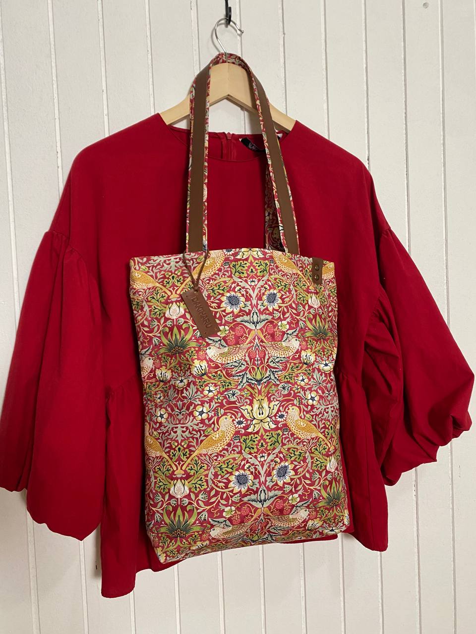 SET, TORBA I NESESER - MORRIS, STRAWBERRY THIEF, СRVENA