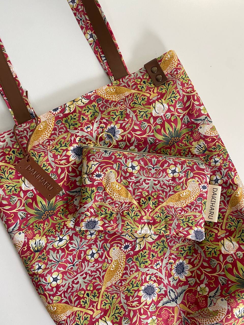 SET, TORBA I NESESER - MORRIS, STRAWBERRY THIEF, СRVENA