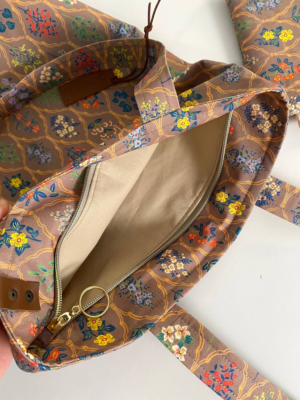 SET, TORBA I NESESER - BOTANIČKA ARABESKA