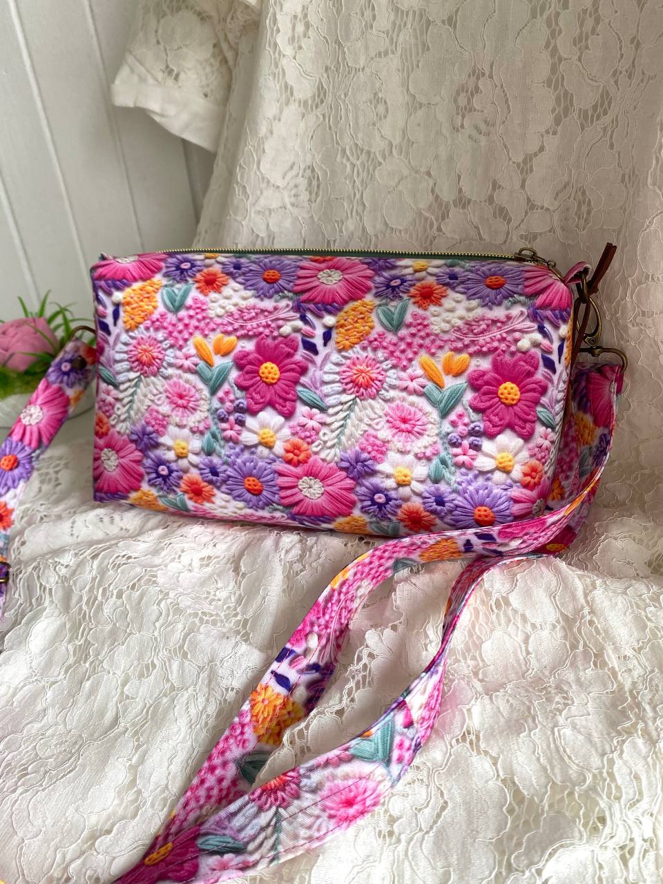 TORBICA  "СVETNA NEŽNOST" - MODEL SONJA