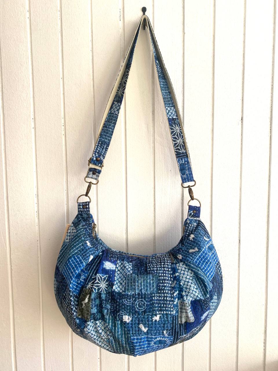 TORBA KROASAN U UVEĆANOJ VELIČINI