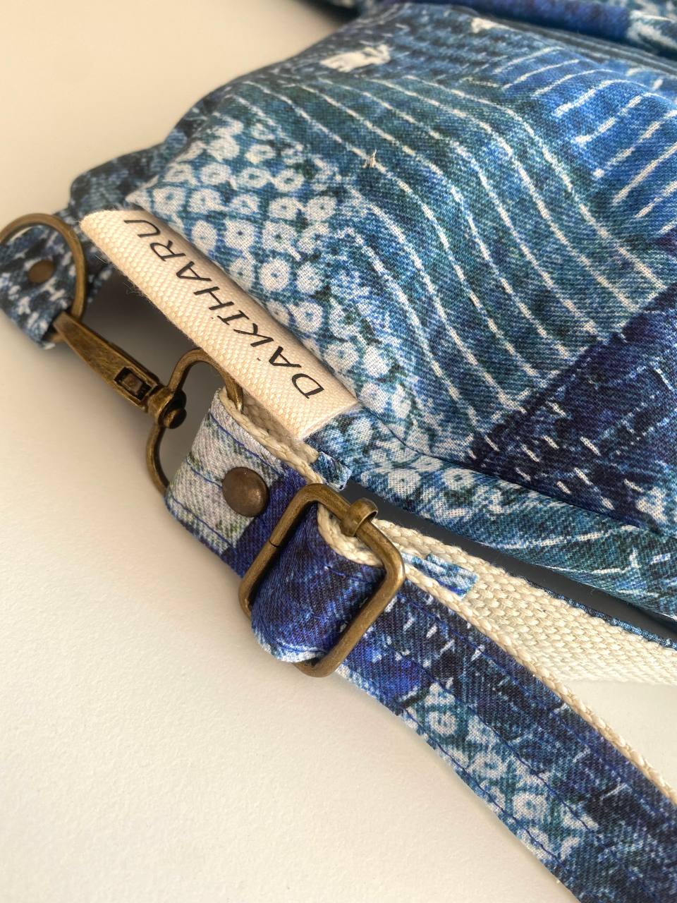 TORBA KROASAN U UVEĆANOJ VELIČINI