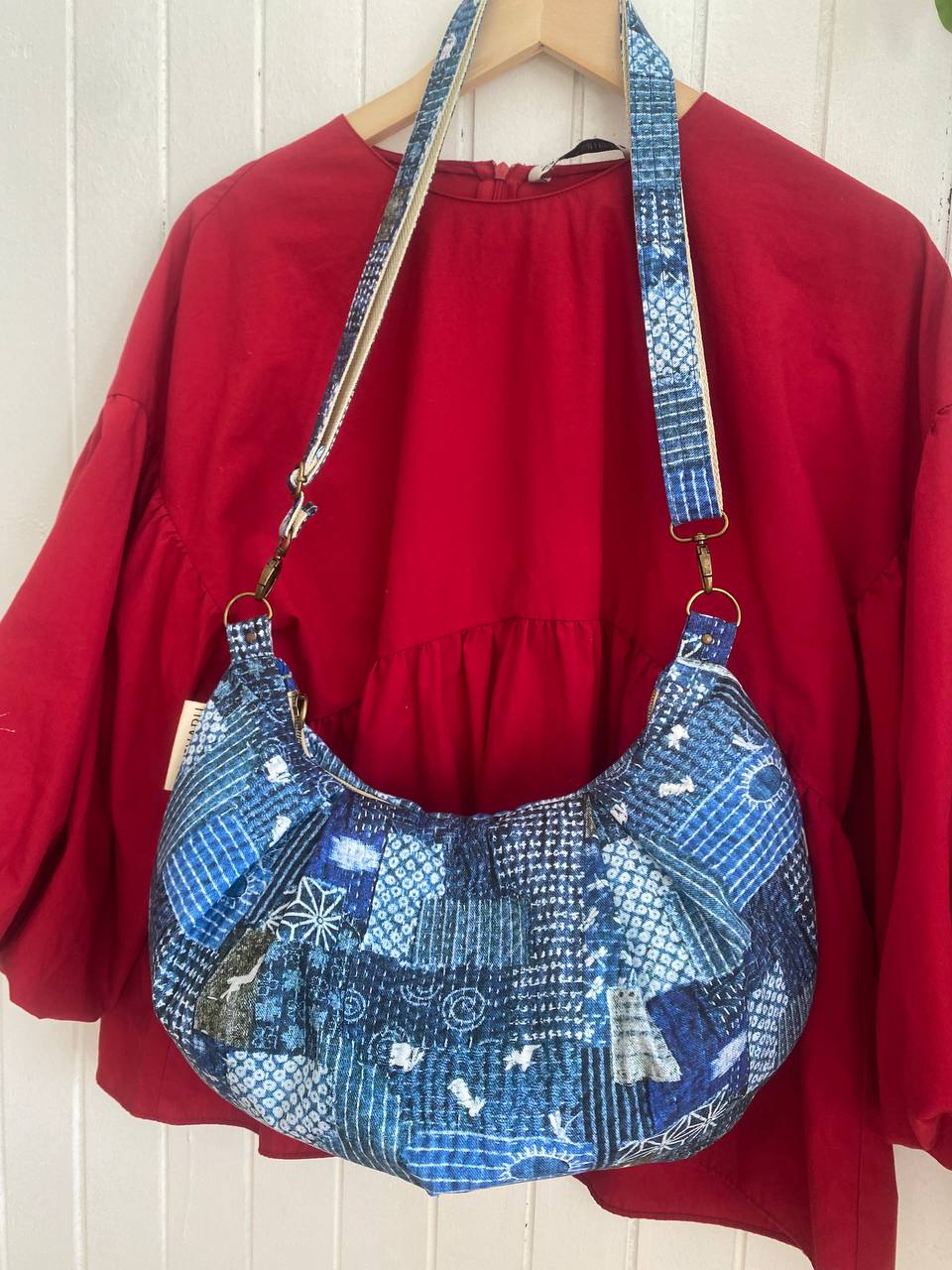 TORBA KROASAN U UVEĆANOJ VELIČINI