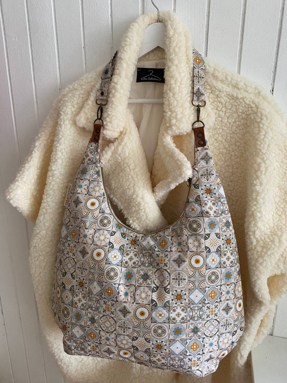 TORBA MARAKEŠ BEŽ - MODEL HOBO