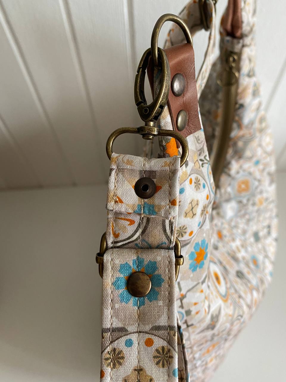 TORBA MARAKEŠ BEŽ - MODEL HOBO