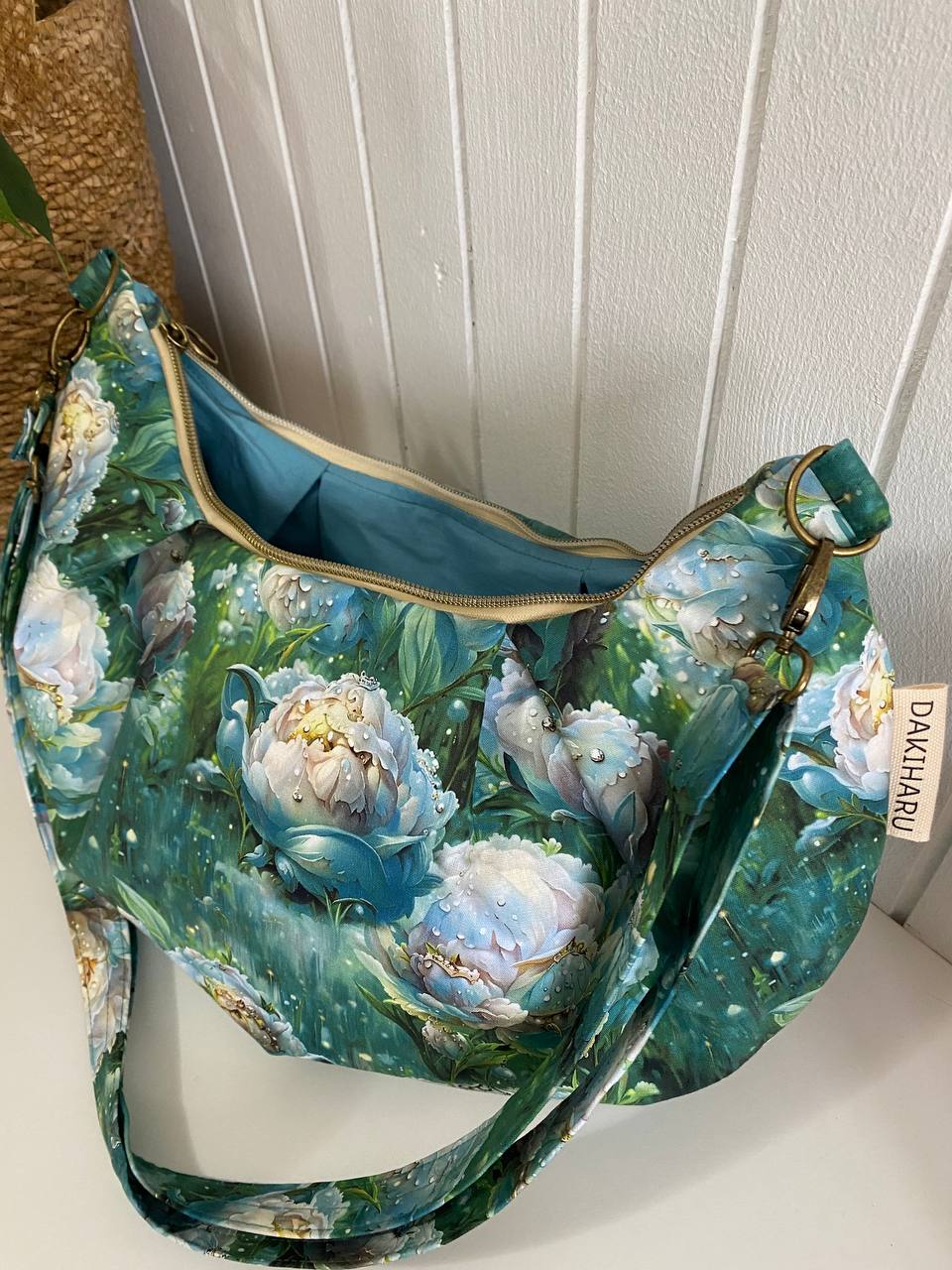 TORBA KROASAN U UVEĆANOJ VELIČINI - ZELENA FANTAZIJA