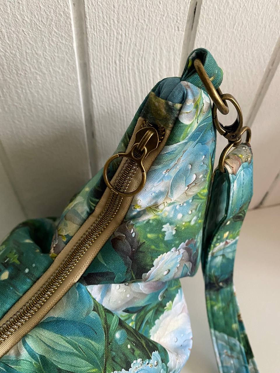 TORBA KROASAN U UVEĆANOJ VELIČINI - ZELENA FANTAZIJA