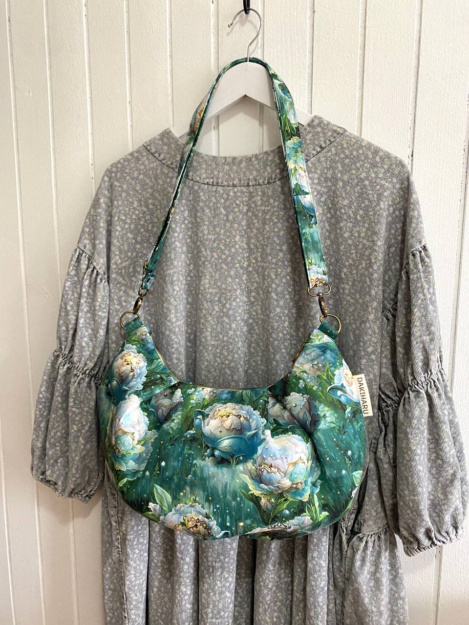 TORBA KROASAN U UVEĆANOJ VELIČINI - ZELENA FANTAZIJA