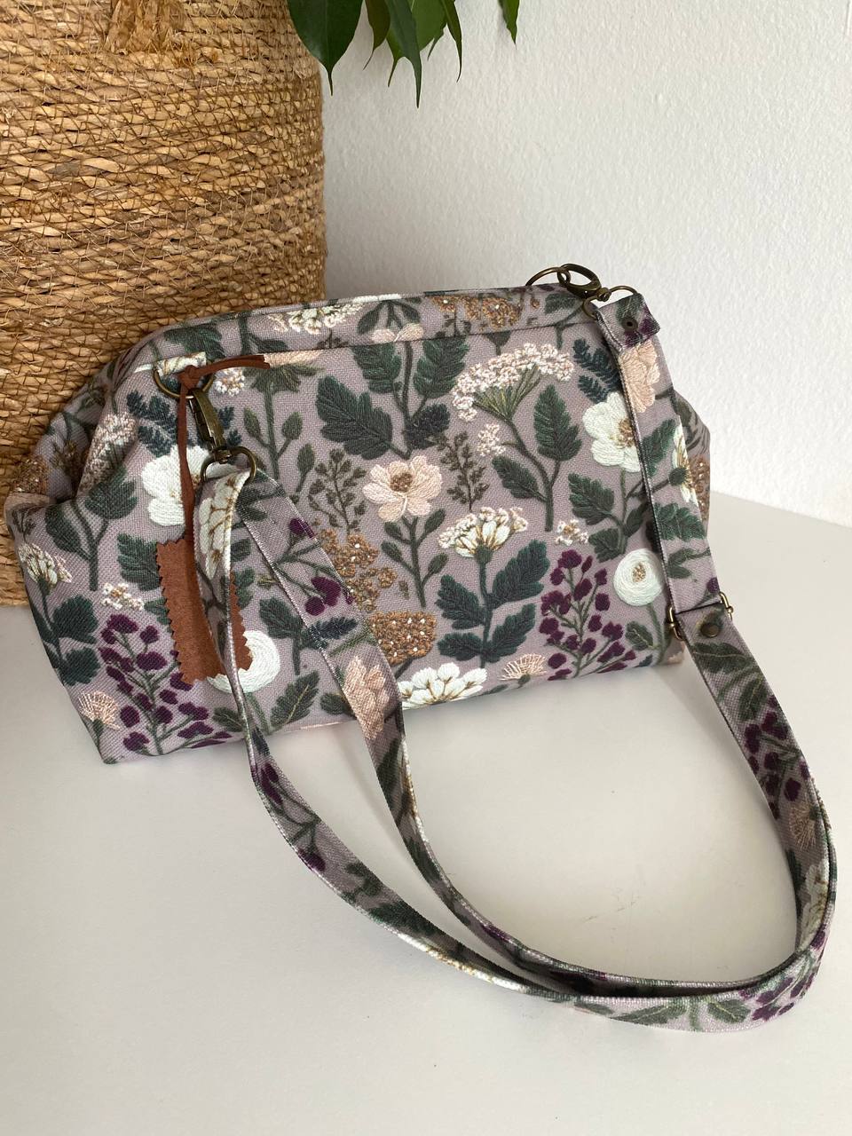 POUCH - Soft Bloom, Toplo Siva