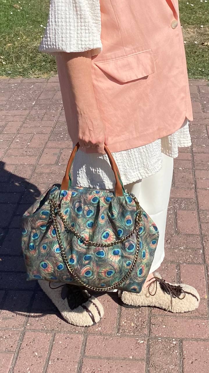 POUCH Grande – Paunovo pero